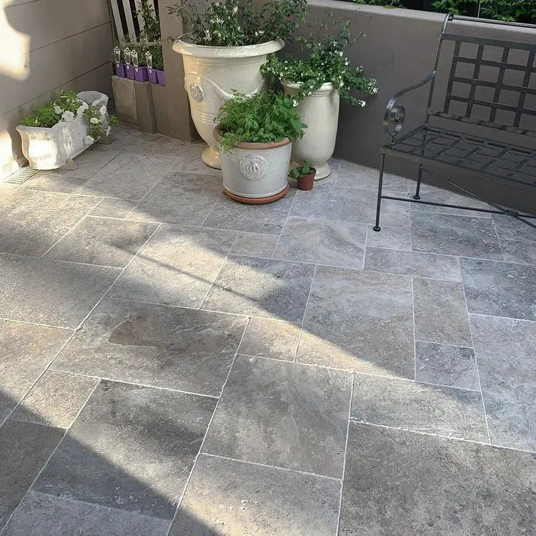 Dallage en TRAVERTIN SILVER - Minéral Pierre Naturelle