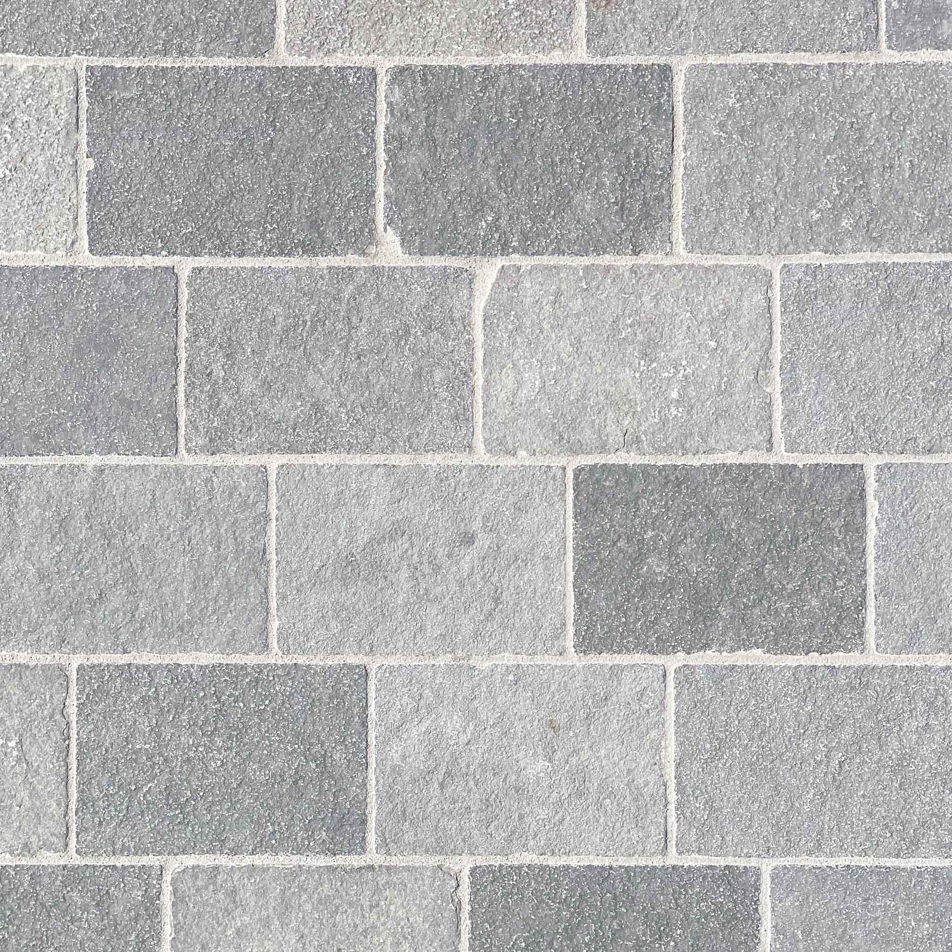 Pavé en pierre calcaire LIMA GRIS - Minéral Pierre Naturelle