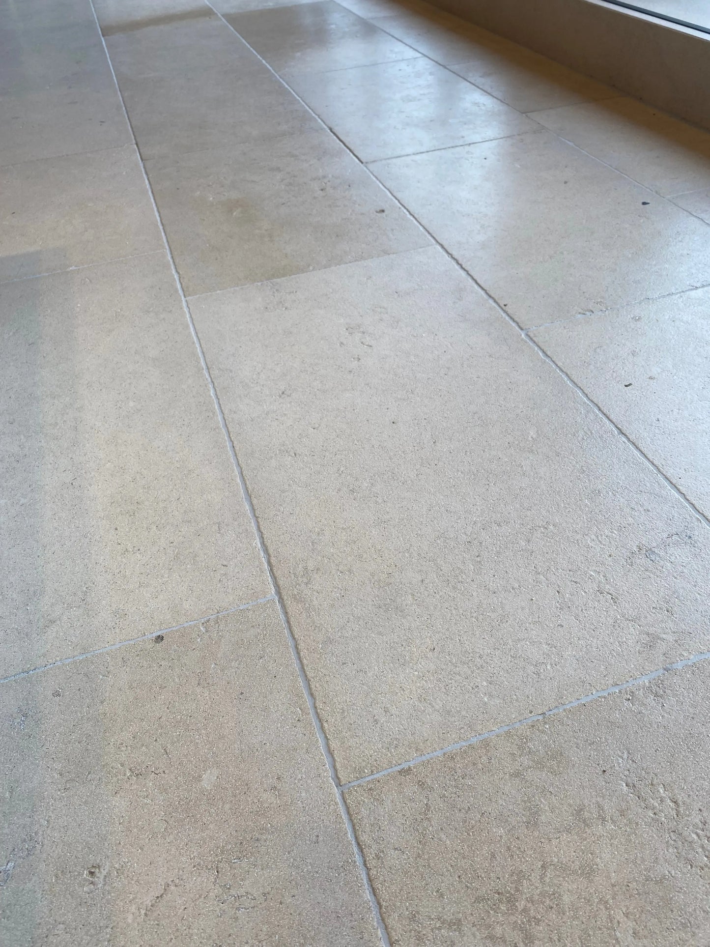 Dallage en pierre calcaire ARMANÇON BEIGE - Minéral Pierre Naturelle