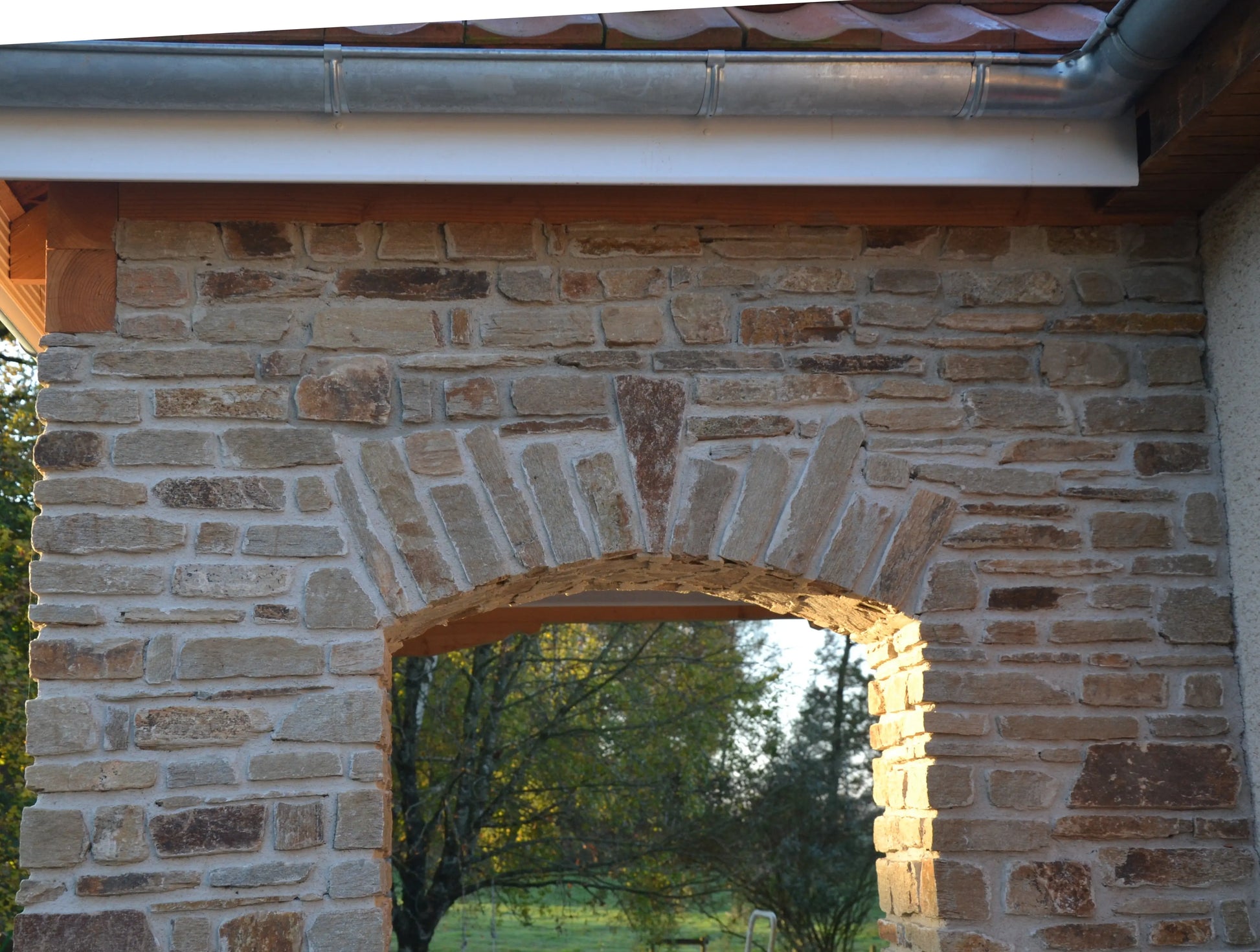 Barrette calibrée en GNEISS BEIGE - Minéral Pierre Naturelle