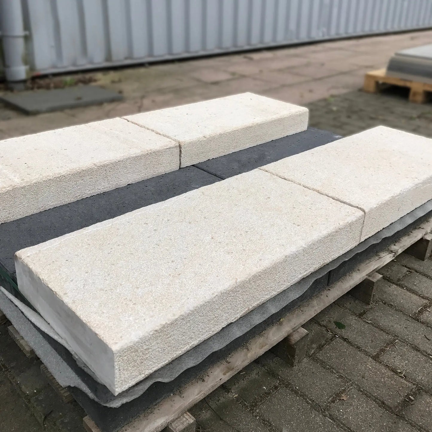 Couvre mur en pierre calcaire ALMENDRA - Épaisseur 8 cm - Minéral Pierre Naturelle