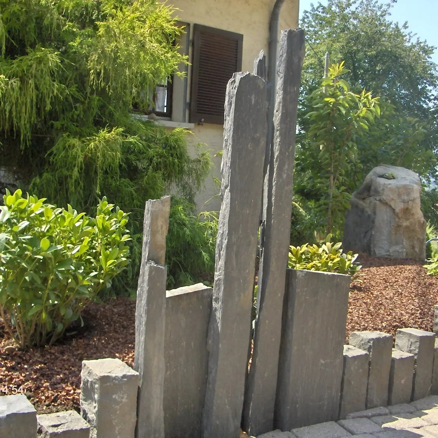 Dekorativer Pfosten aus Schiefer BLACK SLATE AZUL – Minéral Naturstein