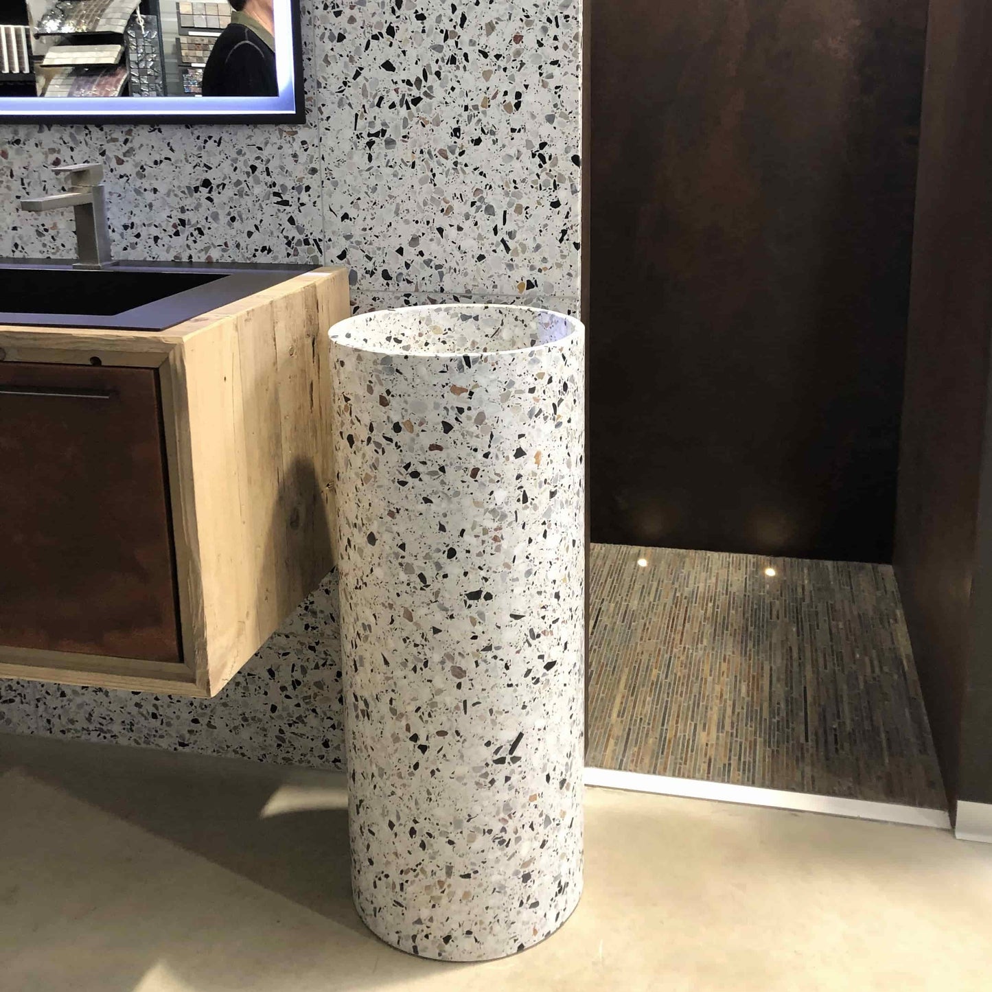 Terrazzo WHITE adouci Minéral pierre naturelle