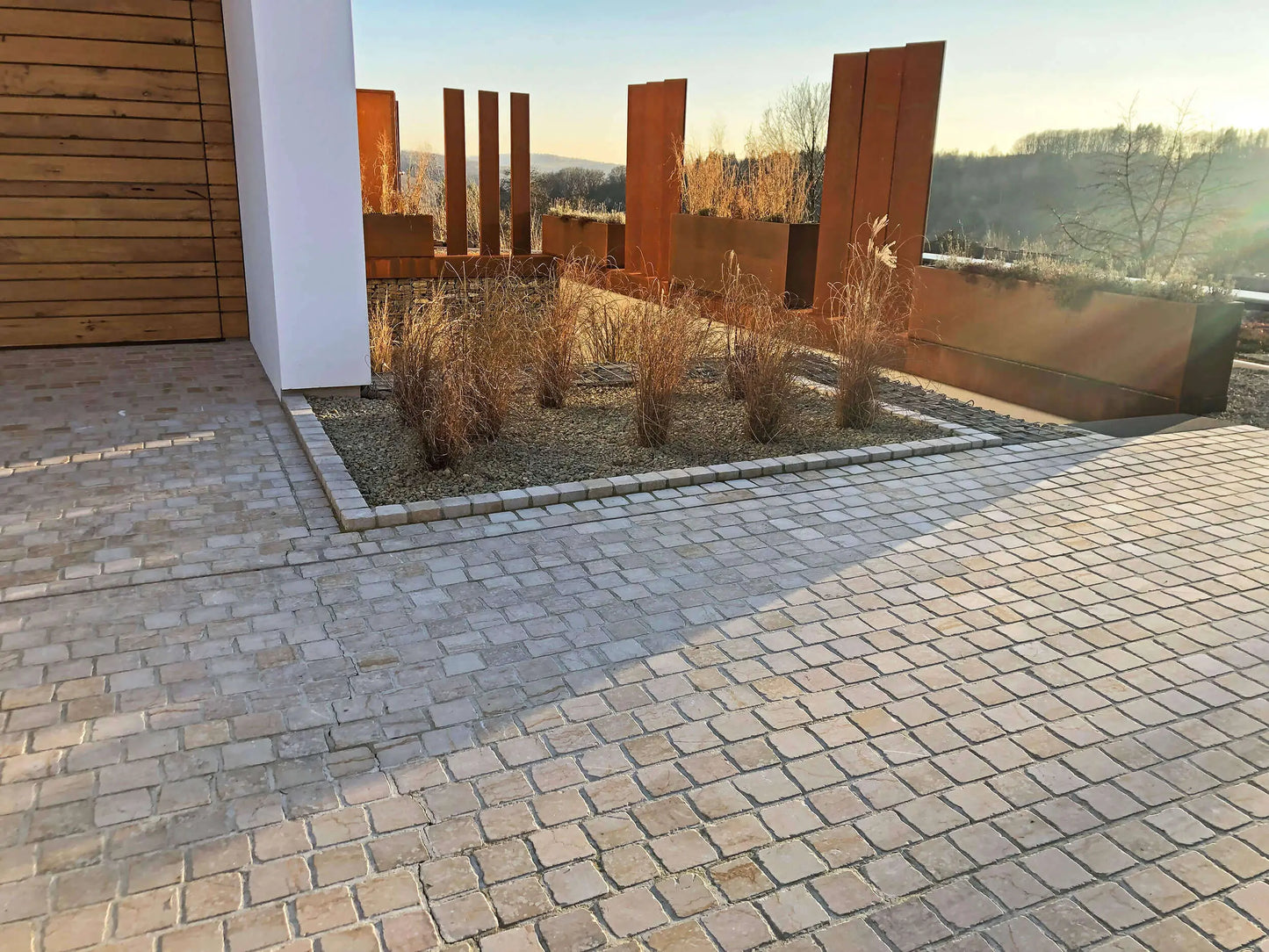 Pavé en pierre calcaire ALMENDRA bords bruts - Minéral Pierre Naturelle