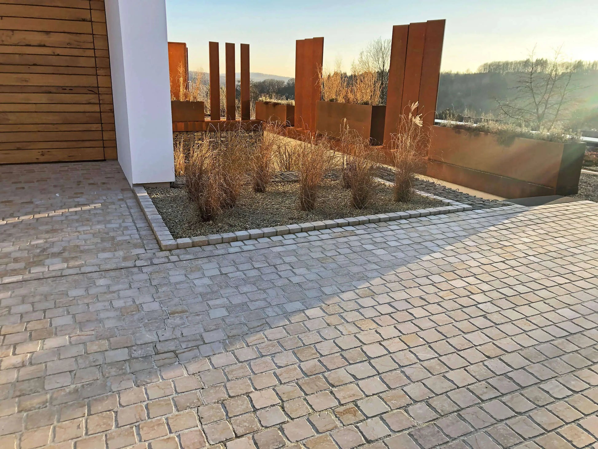 Pavé en pierre calcaire ALMENDRA bords bruts - Minéral Pierre Naturelle