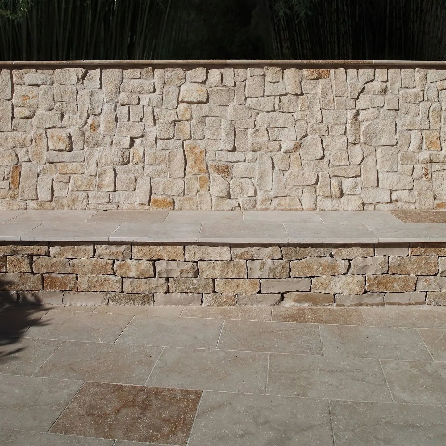 Dallage extérieur en TRAVERTIN CLASSIC - Minéral Pierre Naturelle