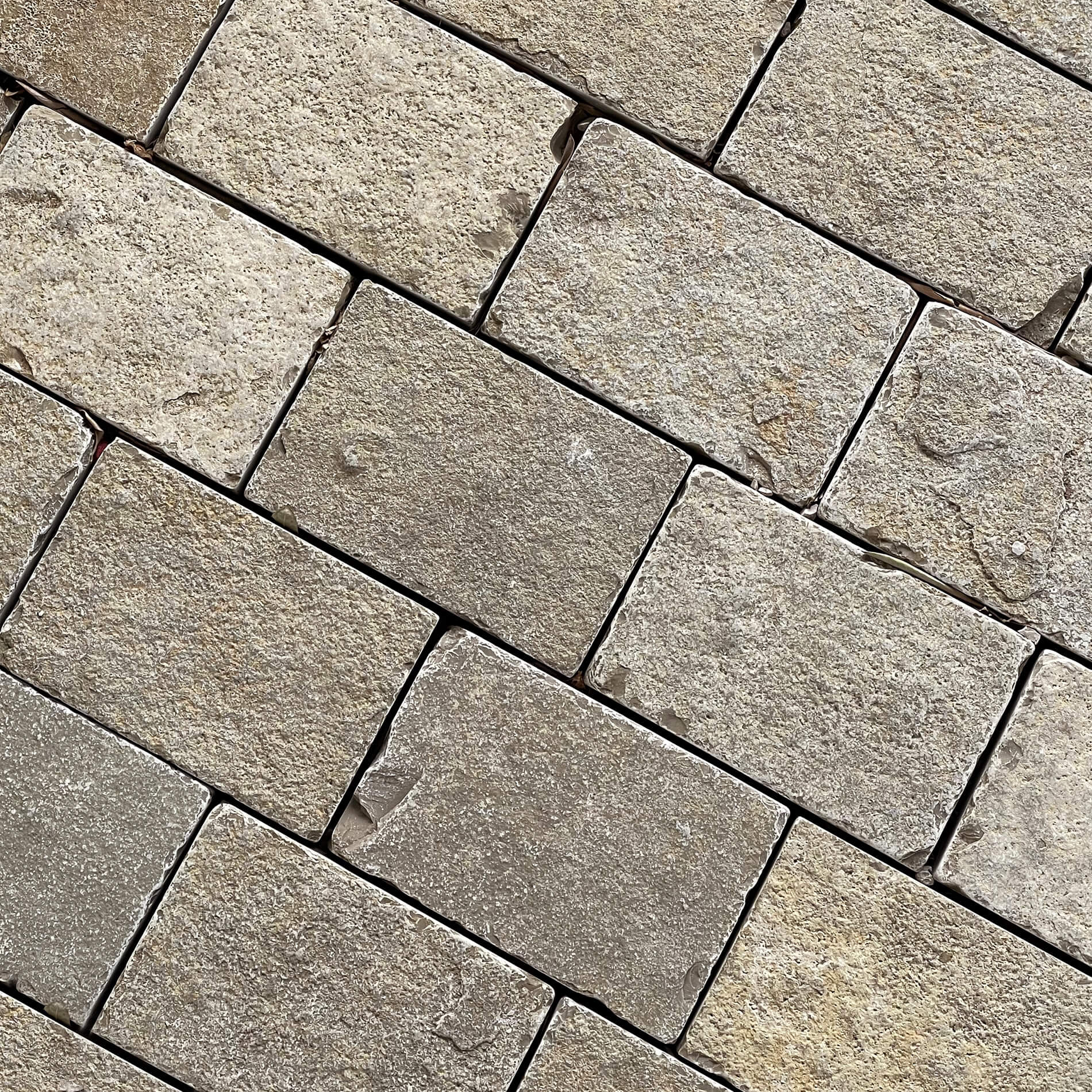 Pavé en pierre calcaire LIMA BEIGE - Minéral Pierre Naturelle