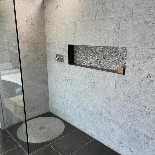 Dallage intérieur en BLUE STONE Layé - Minéral Pierre Naturelle