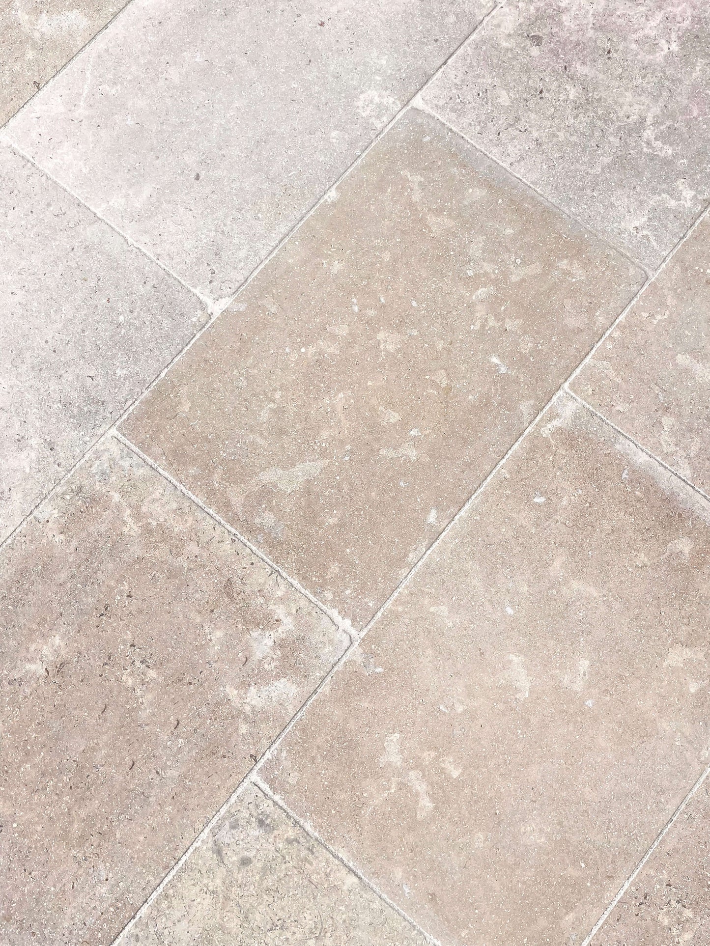 Dallage Pierre Calcaire Sinai PEARL beige, Sol extérieur, finition vieillie