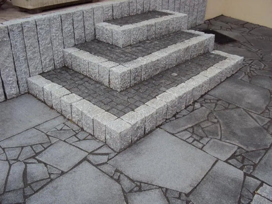 Pavé en GRANIT ANTHRACITE - Minéral Pierre Naturelle