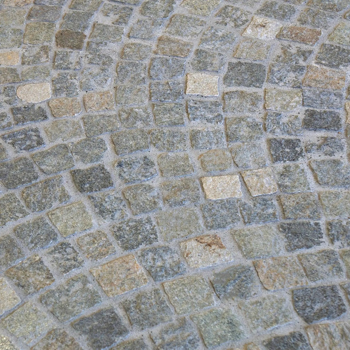 Pavé en PIERRE DE LUZERNE - Minéral Pierre Naturelle