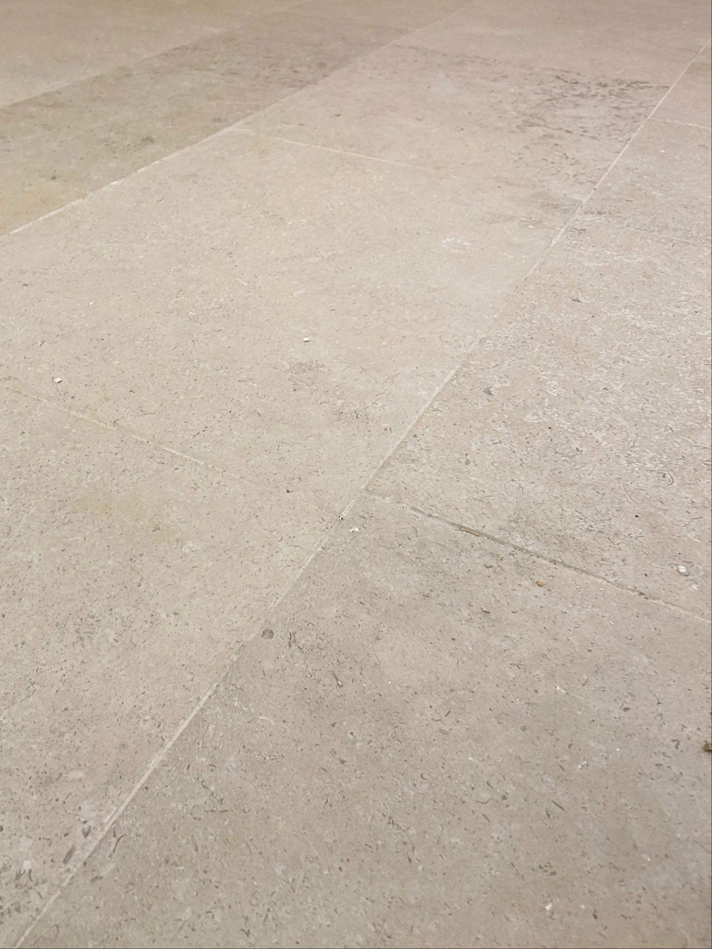 Dallage en pierre calcaire ARMANÇON BEIGE - Minéral Pierre Naturelle