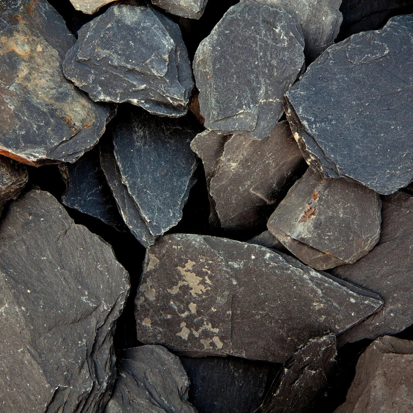 Paillage d'ARDOISE ROUILLÉE - Minéral Pierre Naturelle