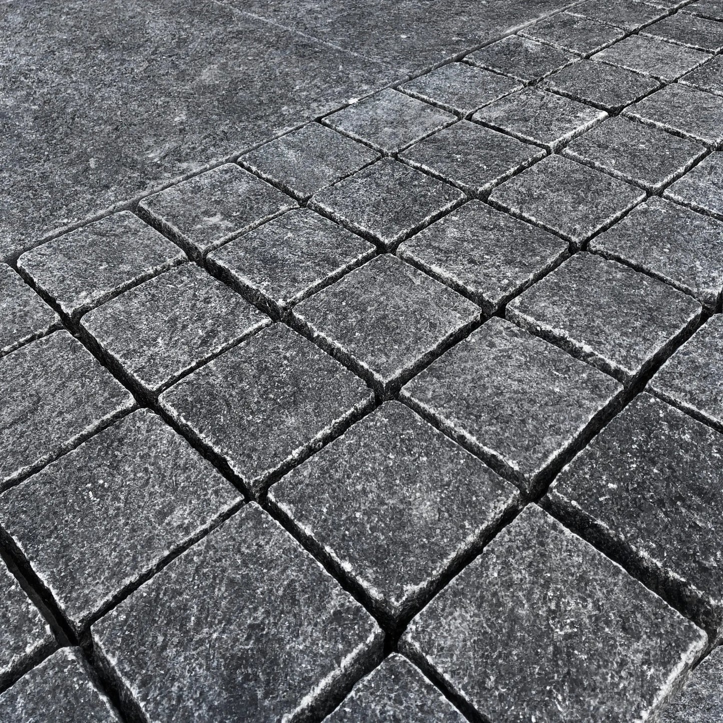 Pavé en granit JADE BLACK - Minéral Pierre Naturelle