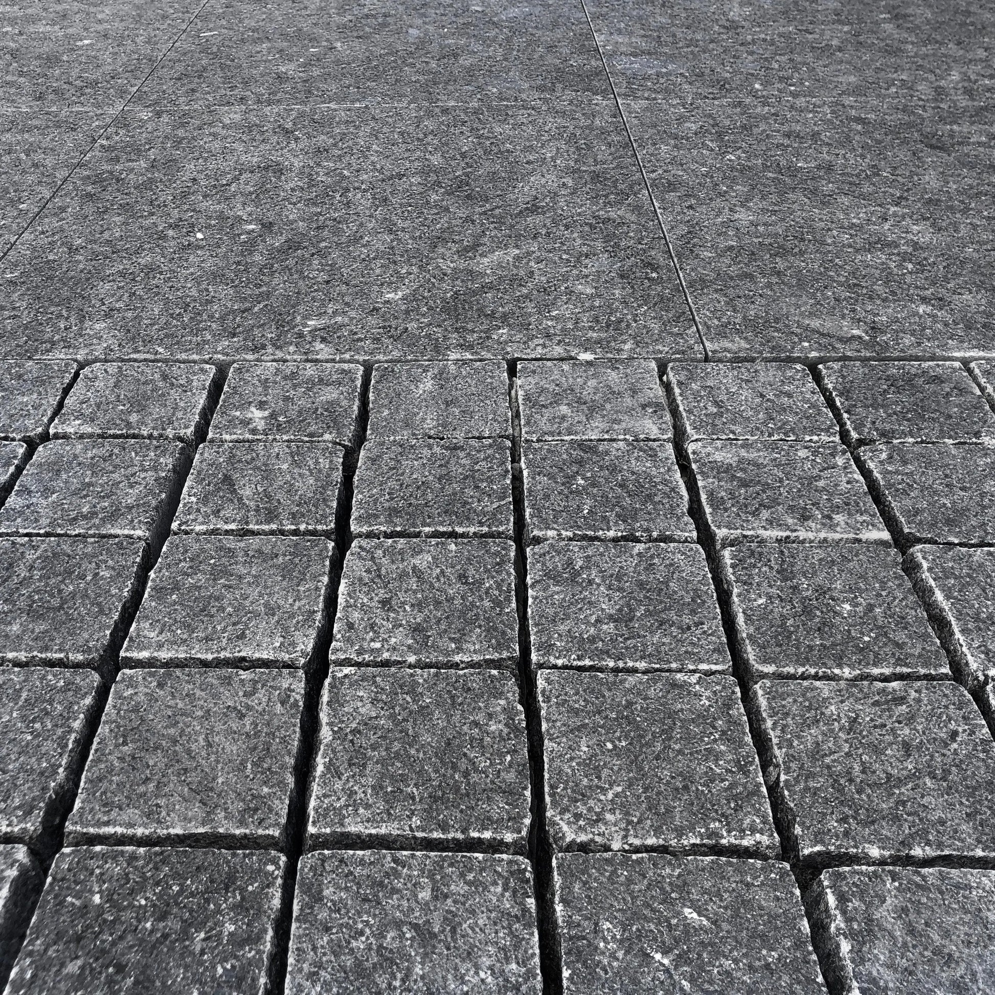 Pavé en granit JADE BLACK - Minéral Pierre Naturelle