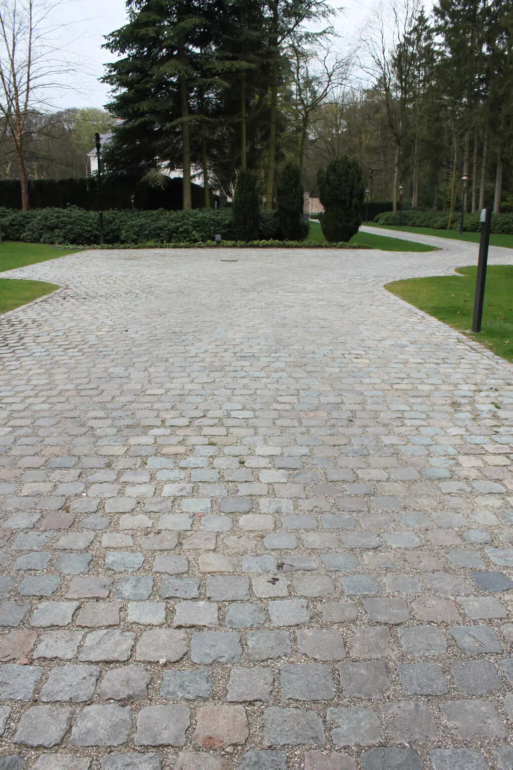 Pavé ancien de récupération en PORPHYRE - Minéral Pierre Naturelle