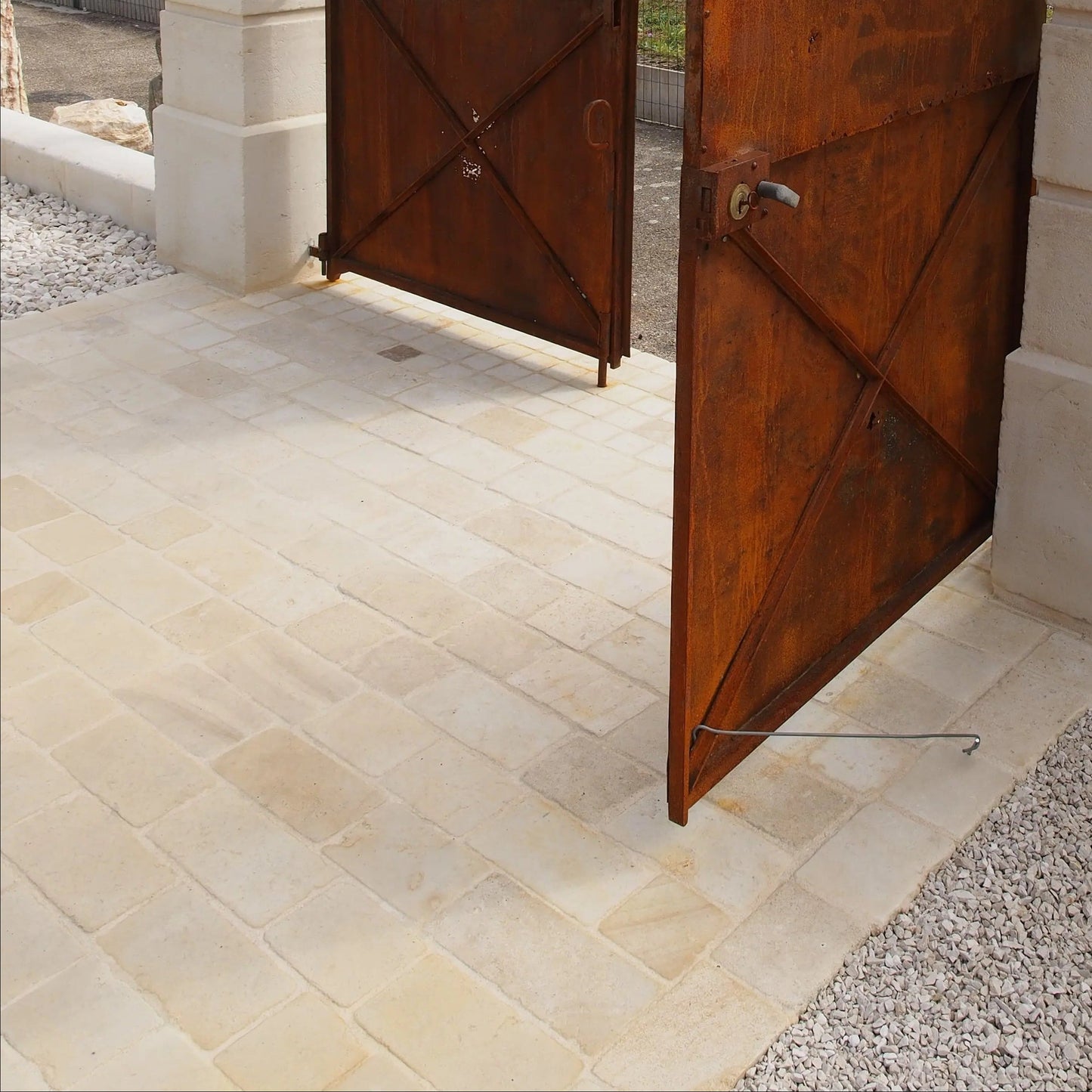 Dallage / Pavé en pierre calcaire ANTICA - Minéral Pierre Naturelle