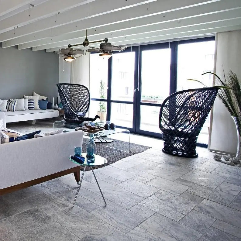 Dallage intérieur en TRAVERTIN SILVER - Minéral Pierre Naturelle