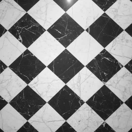 Dallage à damier MARBRE DE CARRARE et NOIR MARQUINA Minéral pierre naturelle