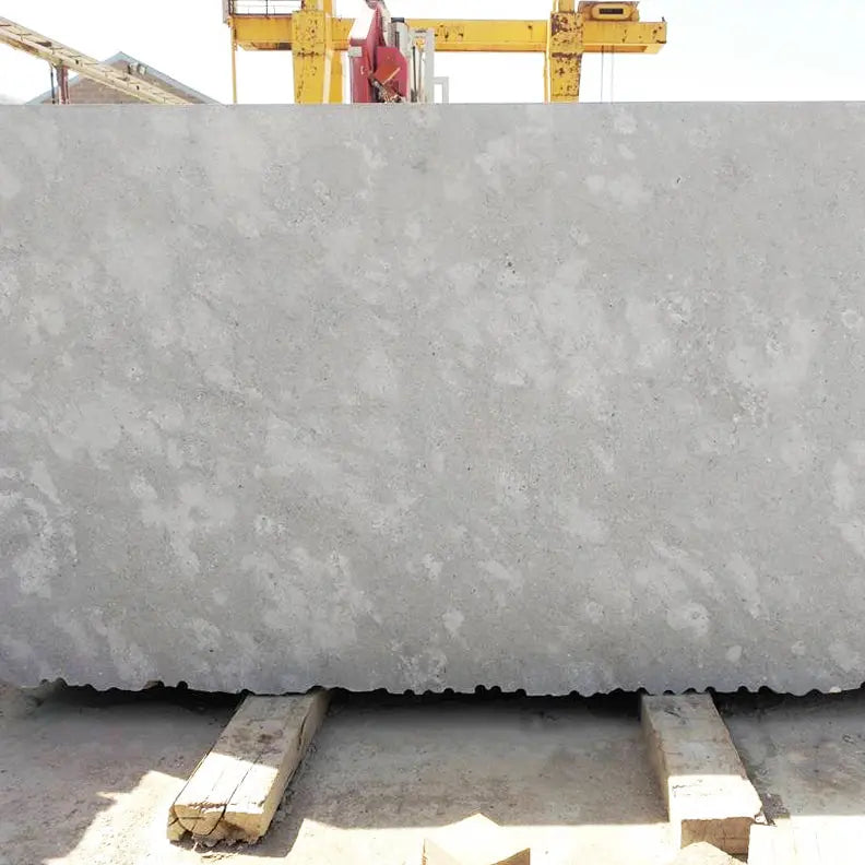 Palissade en pierre calcaire GRIS MONCERAT - Minéral Pierre Naturelle