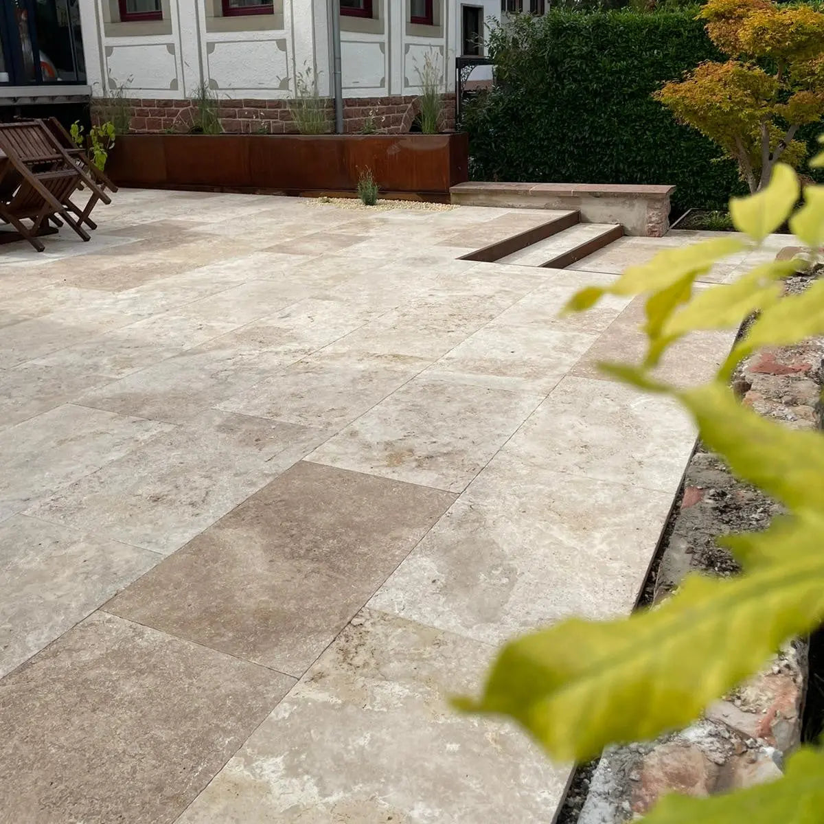 Dallage extérieur en TRAVERTIN CLASSIC - Minéral Pierre Naturelle
