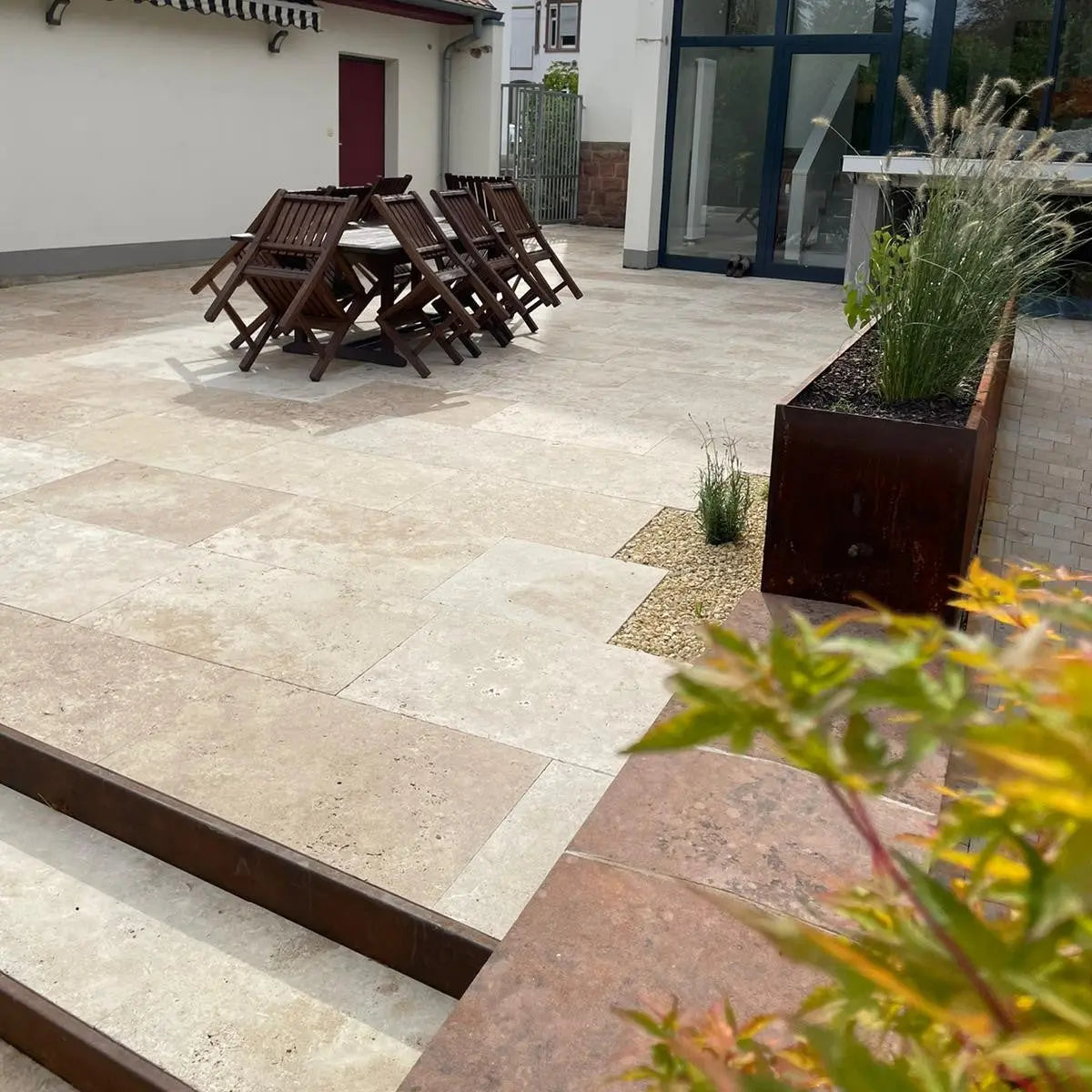 Dallage extérieur en TRAVERTIN CLASSIC - Minéral Pierre Naturelle