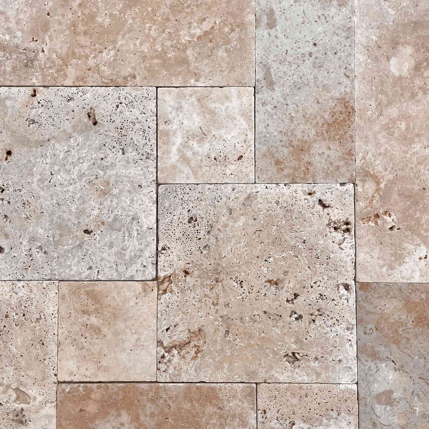 Dallage intérieur en TRAVERTIN RUSTIC - Minéral Pierre Naturelle