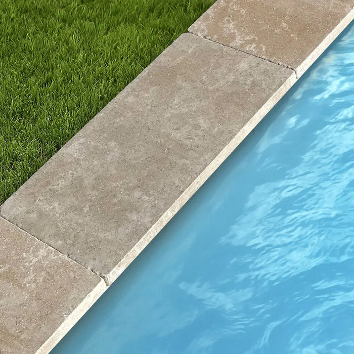 Poolrandplatten aus Kalkstein Sinai Pearl in Beaune
