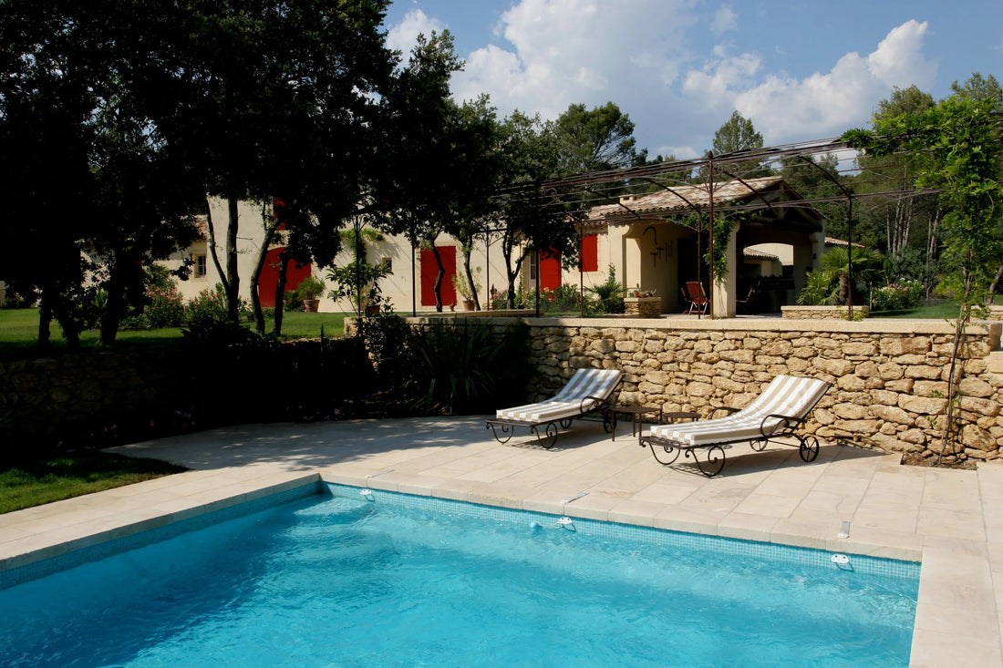 Choisir ses margelles de piscine Minéral Pierre Naturelle