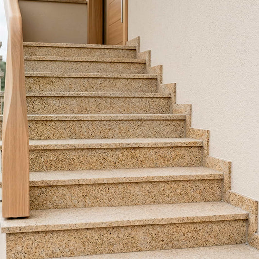 Escalier extérieur en granit Jaune Savane à Nancy