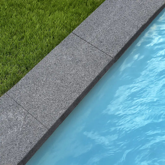 Poolumrandung Granit KURU DARK Minéral Naturstein
