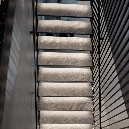 Treppeverkleidung in Schiefer PHYLLITE Schwarz