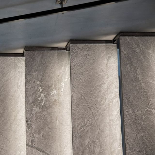 Treppeverkleidung in Schiefer PHYLLITE Schwarz