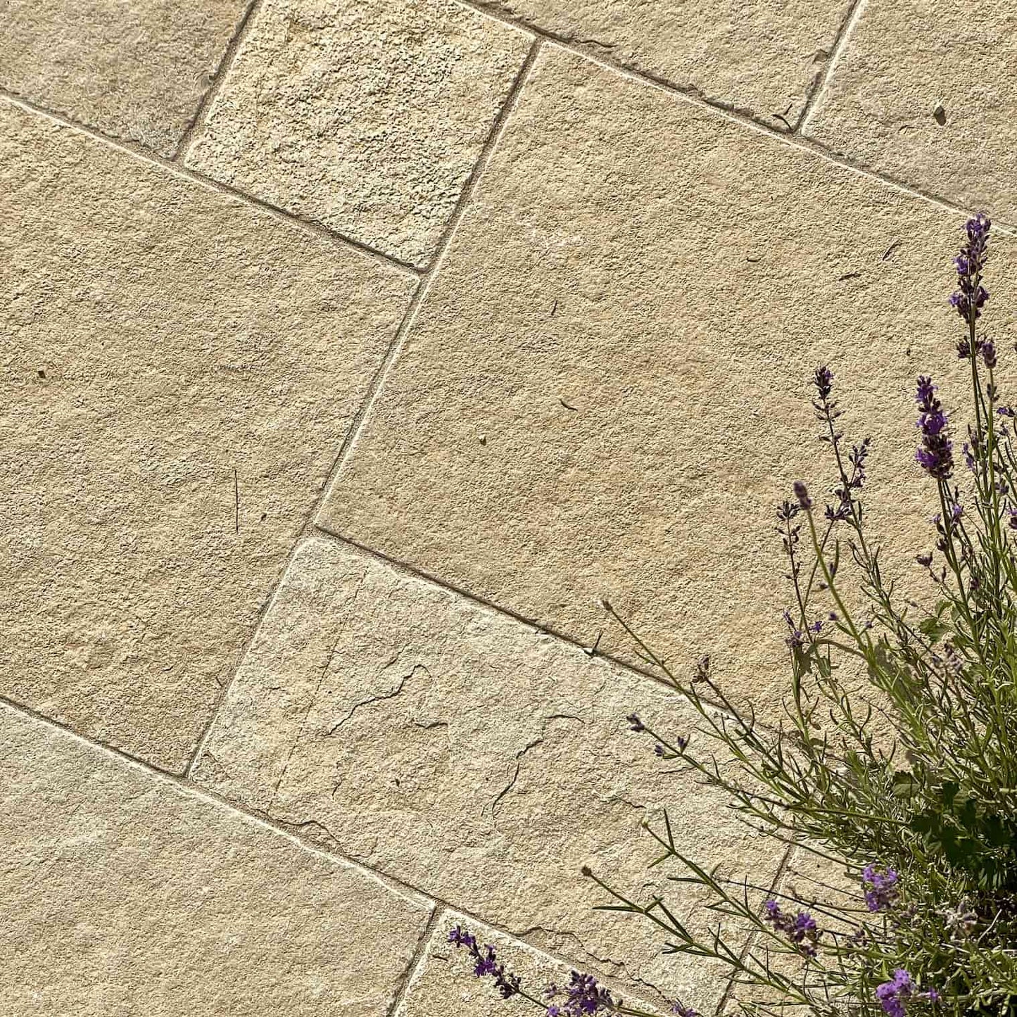 Bodenplatte LIMA BEIGE Kante gebrochen
