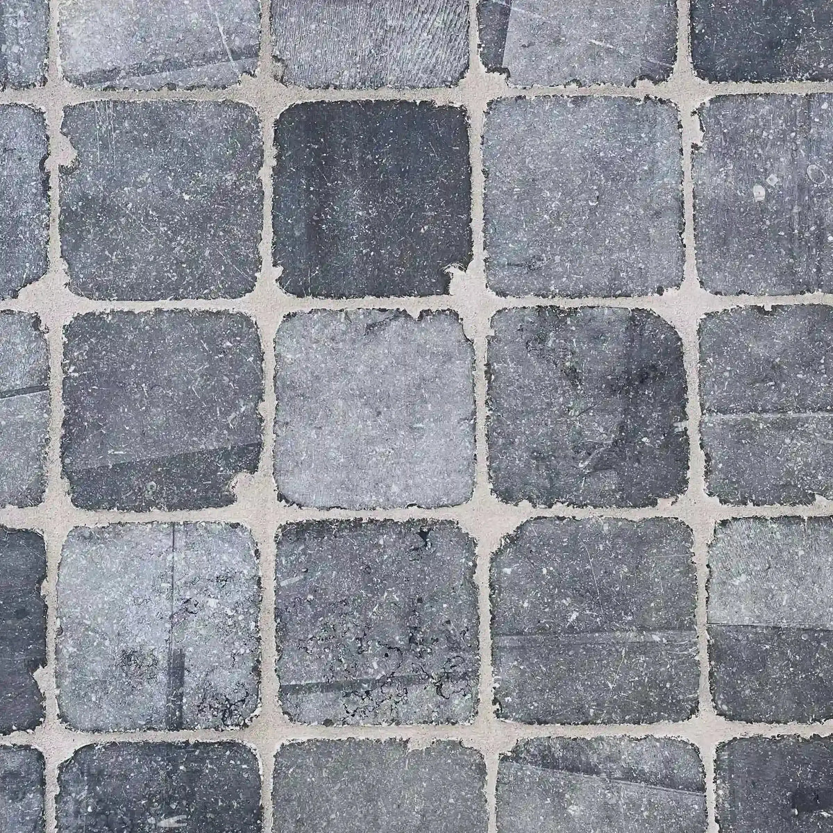Pavé en PIERRE BLEUE BELGE Minéral pierre naturelle