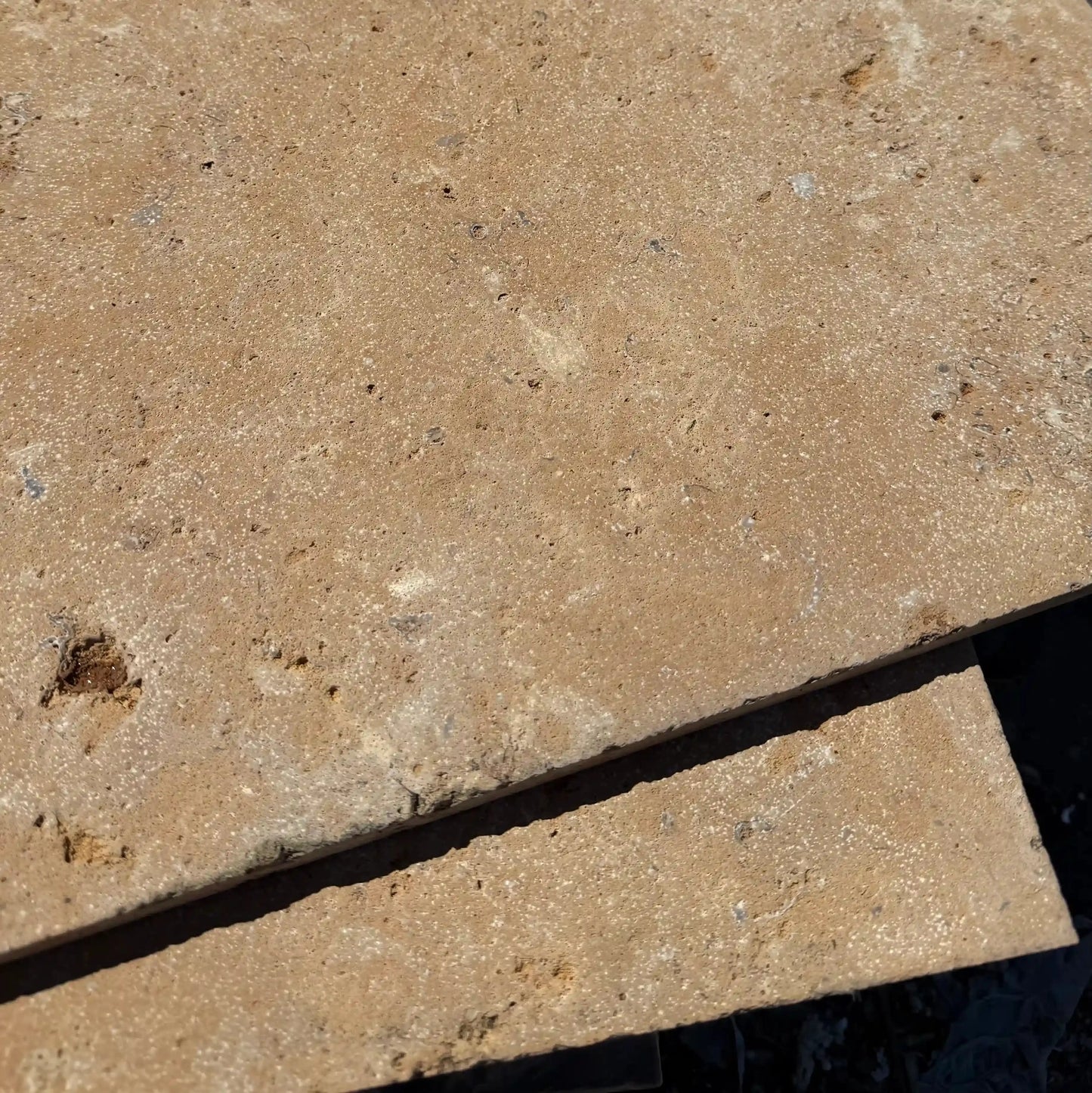 Bodenfliesen aus Burgunderstein LANVIGNES