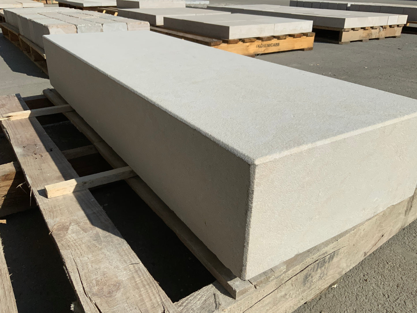 Blockstufe Kalkstein ALMENDRA LIGHT
