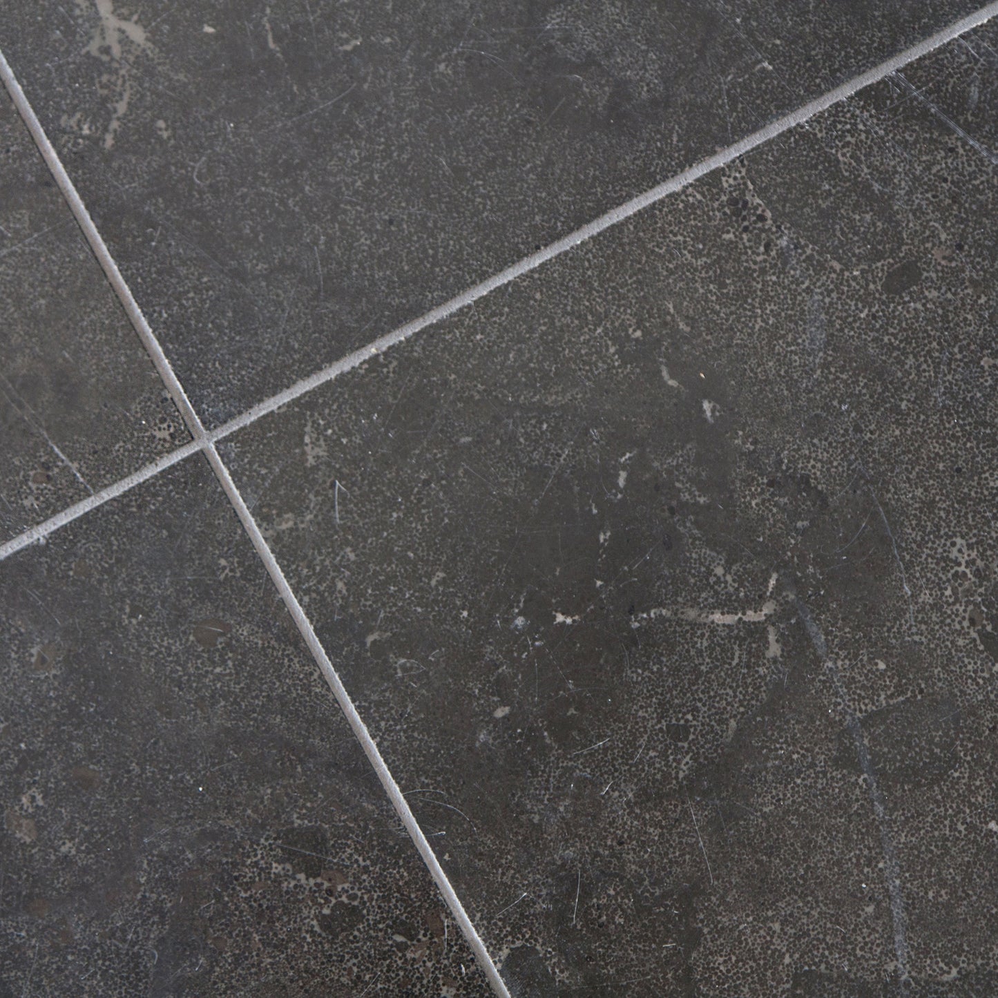 Bodenplatte BLUE STONE geschliffen