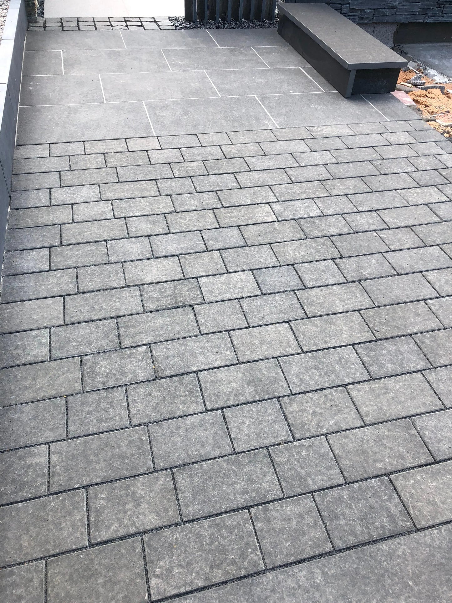 Pflaster BASALT SUPER BLACK geflammt