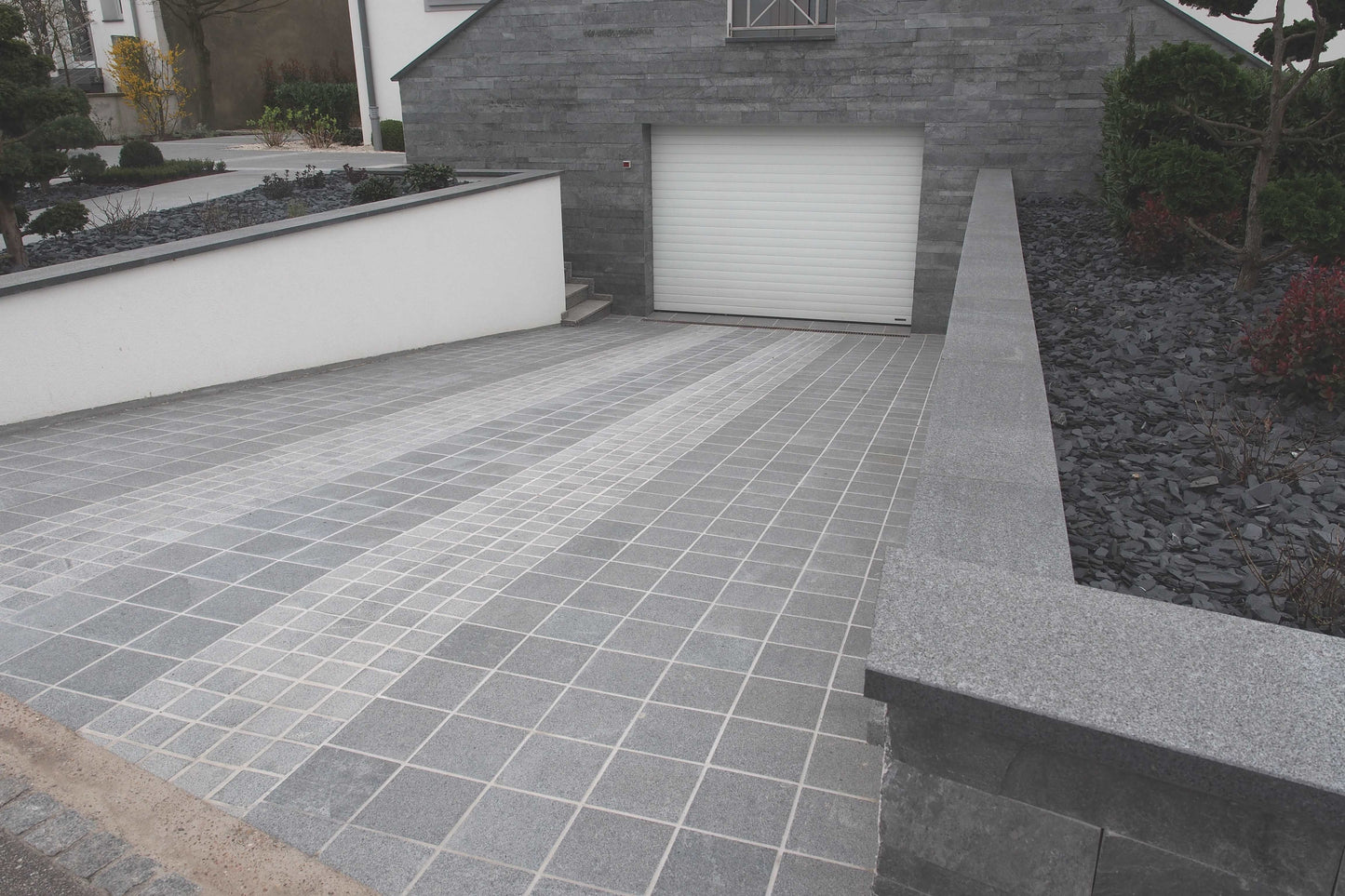 Pflaster Granit KURU DARK