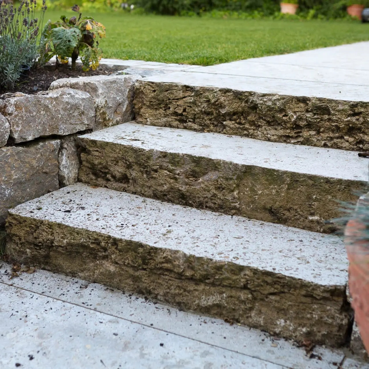 Marche bloc en pierre calcaire KIRCHHEIMER Minéral pierre naturelle