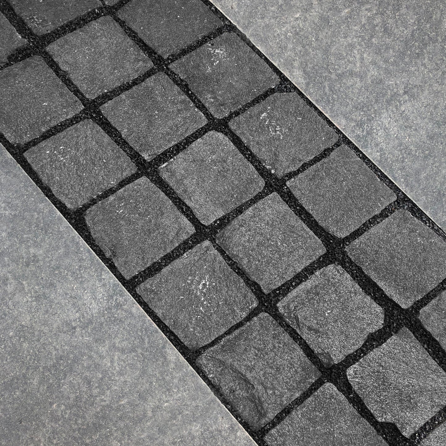 Pflaster BASALT SUPER BLACK gespalten