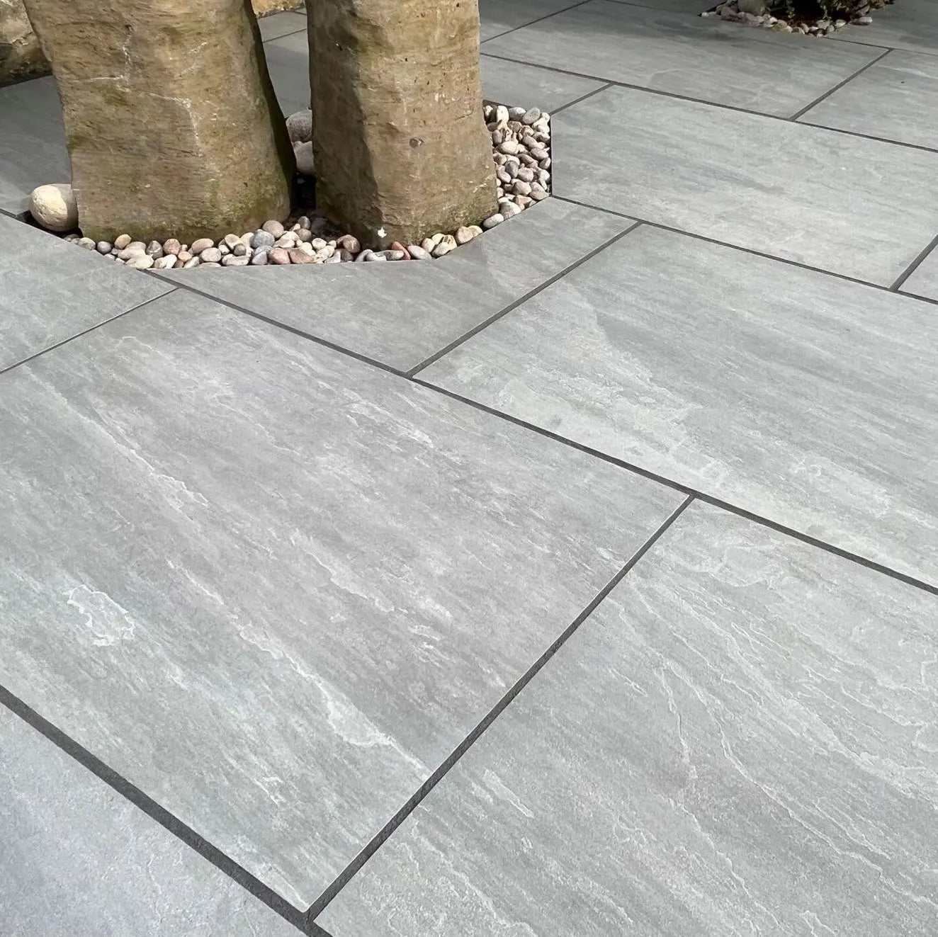 Carrelage extérieur effet pierre KANDLA GREY - 90 x 60 x 2 cm Minéral pierre naturelle