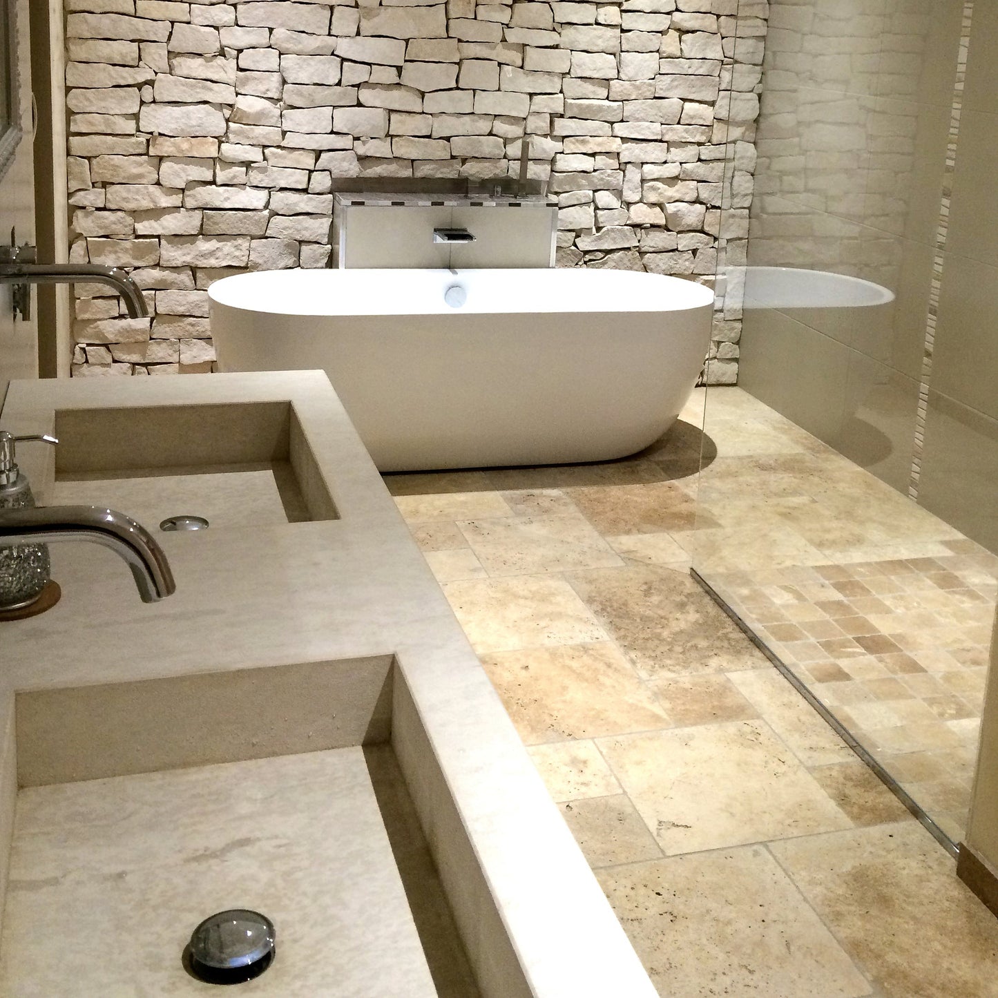 Bodenplatte TRAVERTIN RUSTIC MIX