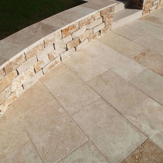 Dallage extérieur en TRAVERTIN CLASSIC - Minéral Pierre Naturelle