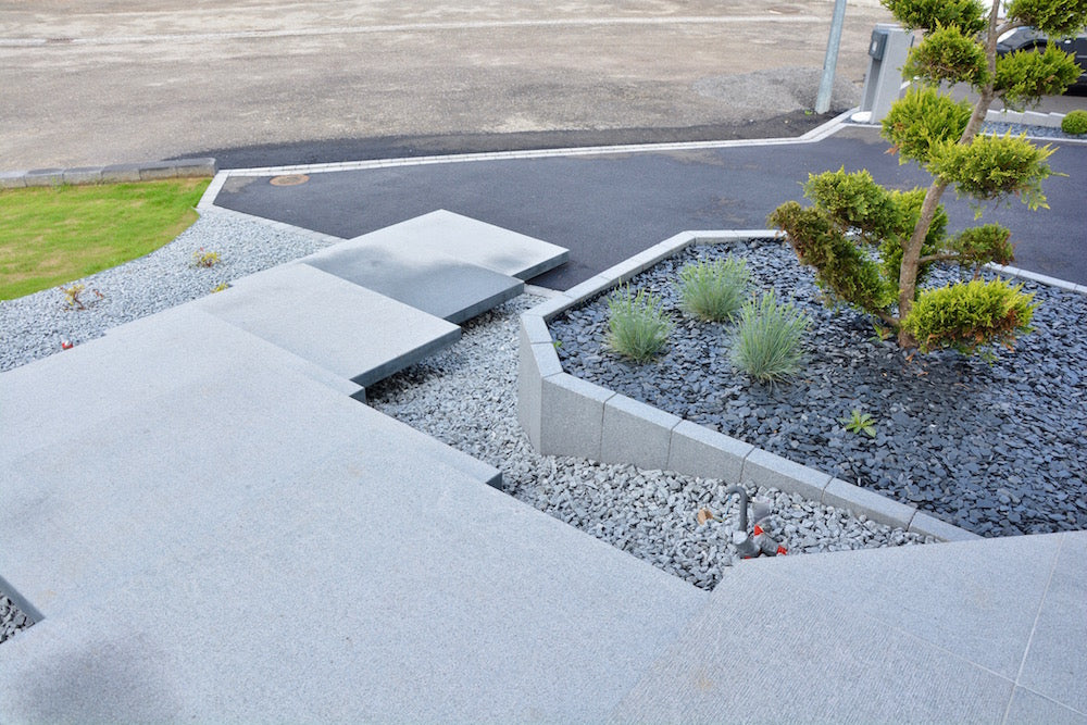 Schwebende Stufe Granit KURU DARK