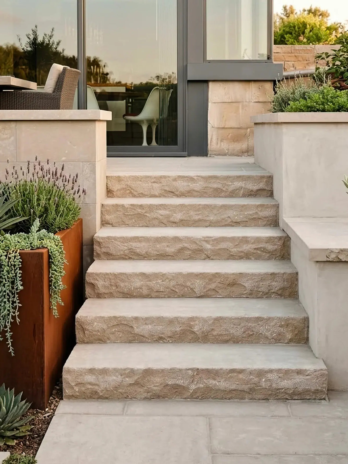 escalier ext beige (10).webp