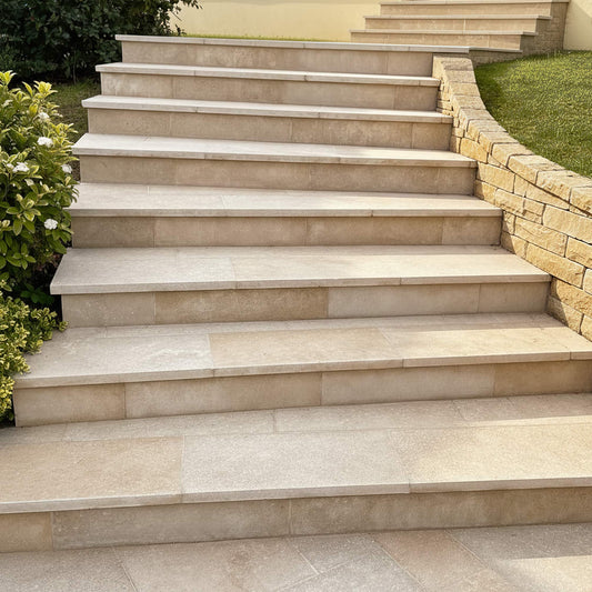 Escalier en pierre calcaire SINAI PEARL Vieilli Minéral pierre naturelle