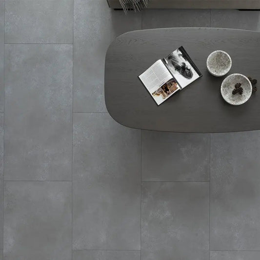 Grès cérame effet béton BETON CENDRÉ 
Finition : Effet béton
Surface antidérapante R-11
Couleur : Gris
Bords : Rectifiés
Dimensions : 60 cm x 60 cm
Épaisseur : 2 cm
Poids : 17.20 kg/dalle soit 1 100 kg/lot de 23.04m² 
Sol Extérieur