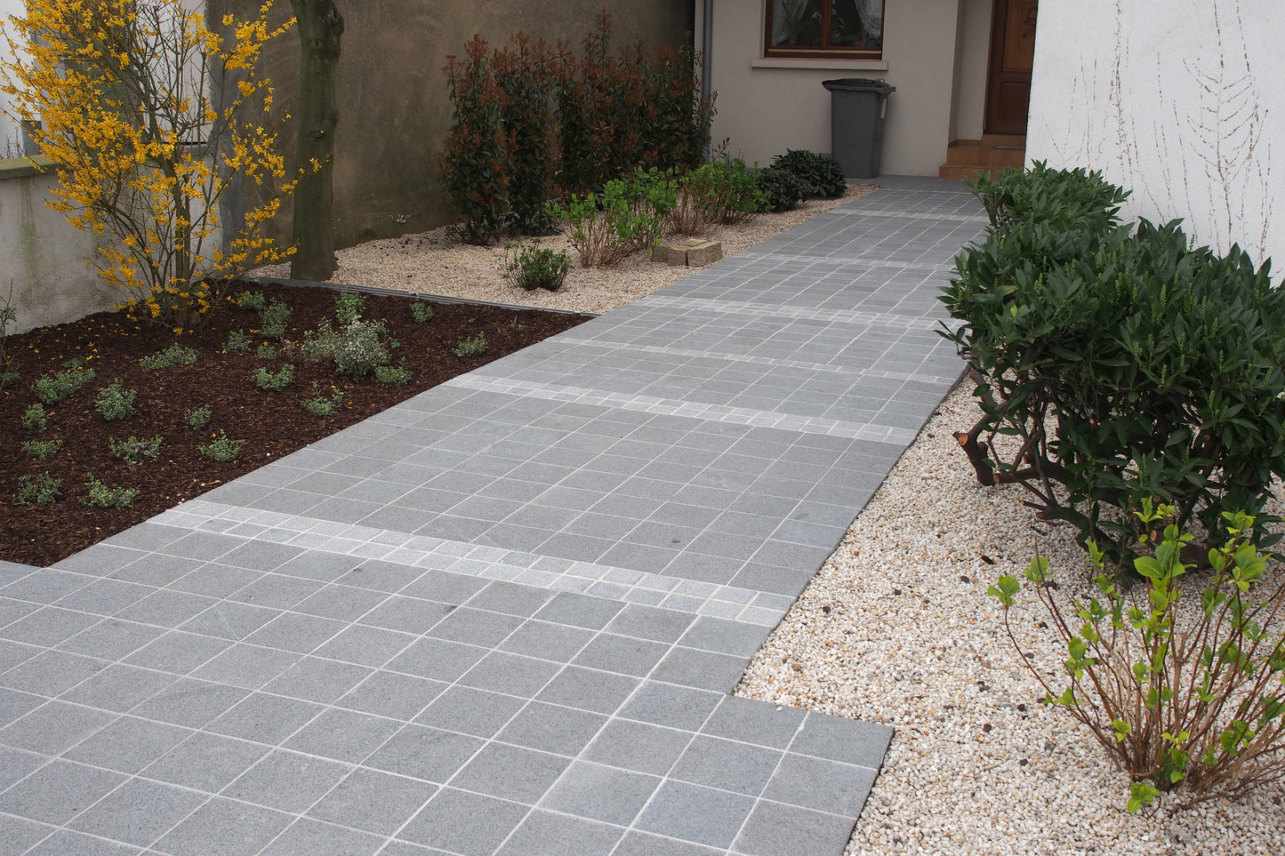Pflaster Granit KURU DARK